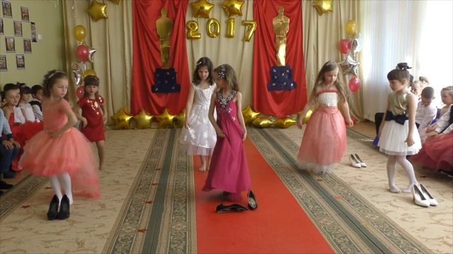 Танец Модница на утреннике в детском саду