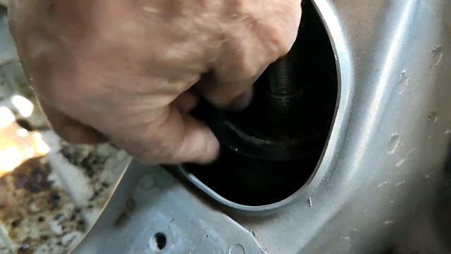 ЗАМЕНА ПРУЖИНЫ ЗАДНЕЙ СТОЙКИ ТОЙОТА АВЕНСИС УНИВЕРСАЛ смотреть онлайн