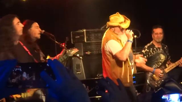 Manzano & Amadeo Mescaleros - De nuevo en acción (Tributo Barcelona) смотреть онлайн