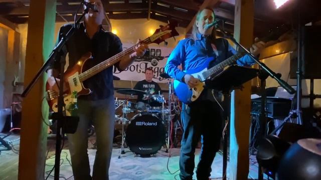 Fidget Spinner J and The Bootleggers смотреть онлайн