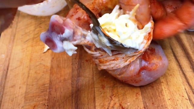 Самый вкусный ужин, который я готовил. Просто и вкусно. Куриные ножки с сыром и беконом.