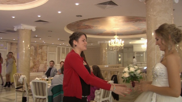 Тамада,ведущий в Спб на свадьбу,юбилей