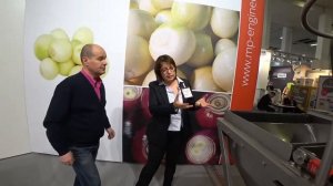 Ножевая лукочистка от M&P. Новая машина для промышленной очистки лука от шелухи с обрезкой луковицы