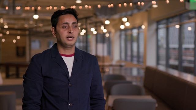 Working at AWS in the Simple Storage Service (S3) Team - Jay, Software Development Manager смотреть онлайн