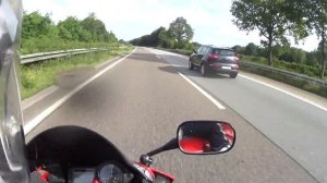 Honda CBR 600 F4i top speed run A3 Autobahn