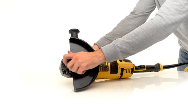 Шлифмашина угловая DEWALT DWE4579