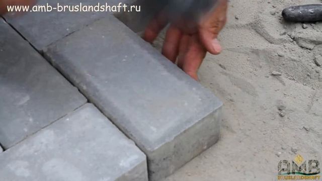 Укладка вибропрессованной брусчатки с применением сухой смеси м-300 смотреть онлайн