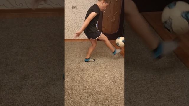 РЕКОРД по чеканке МЯЧА за 30 сек. #рекорд смотреть онлайн