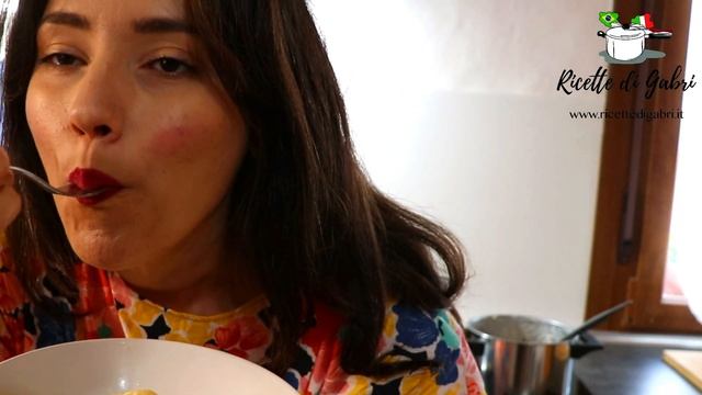 Butta la pasta! 1 MINUTO il più GOLOSO CONDIMENTO senza cottura è pronto! #1544 смотреть онлайн