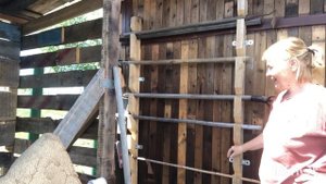 Как удобно хранить садовый инструмент. Сделано женскими руками.