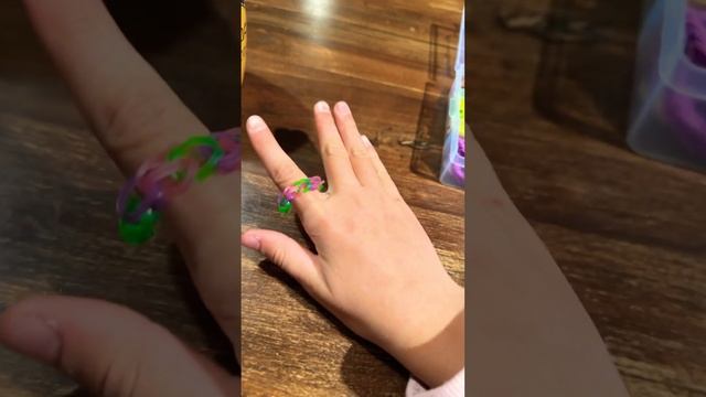 Какой вам больше всего браслет или колце понравилось? смотреть онлайн