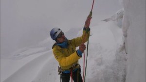 Подъем из трещины на схватывающих узлах