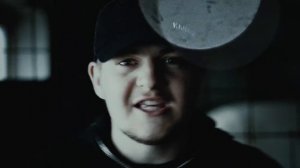 Офигеть, классный реп со смыслом,  парень круто читает 2017