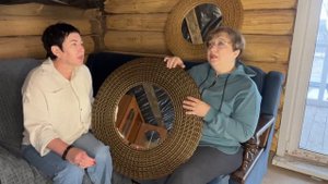 Зеркала и кашпо из ротанга