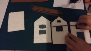 МК домик из потолочной плитки для новогодней композиции.