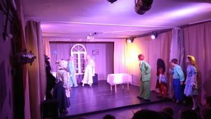 Финальная сцена из спектакля Снежная Королева театра - лаборатории Квадрат, г. Дубна