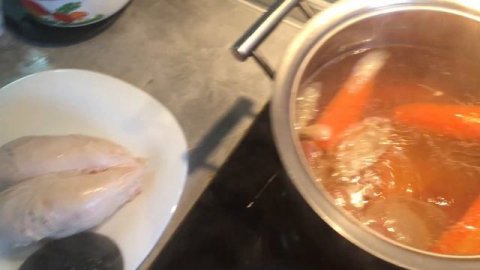 РАССОЛЬНИК с Перловкой и Солеными Огурцами (рецепт с копченостями)