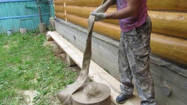 Как законопатить большие, ООЧЕНЬ большие дыры в срубе от потомственных плотников