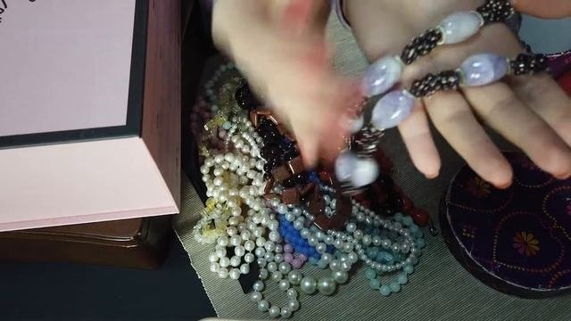 Разбираю бижутерию// Бусы, серьги, натуральные камни