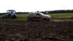 Трактор тянет Kia Sorento XM