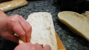 Быстрая пицца из батона в духовке