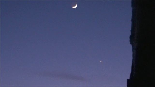 МКС на фоне соединения Венеры, Марса и пепельной Луны 21 02 2015 смотреть онлайн