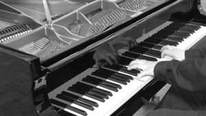 Чайковский. На тройке (из "Времён года") --- Михаил Коллонтай (фортепиано)