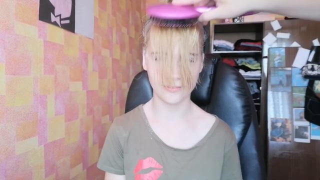 покрасила волосы младшей сестре *СКРЫТОЕ ОКРАШИВАНИЕ* смотреть онлайн