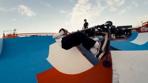 КСС разнесли НОВЫЙ СКЕЙТ ПАРК в Москве трюками на самокате!