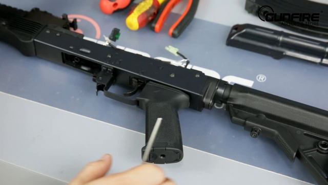 Jak wymienić sprężynę w E&L V2 [Quick-Fix 23 by Gunfire] смотреть онлайн