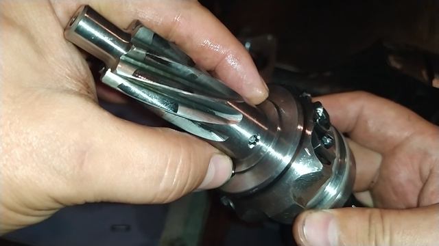 Устройство рулевой рейки с ГУР. Ауди80.
