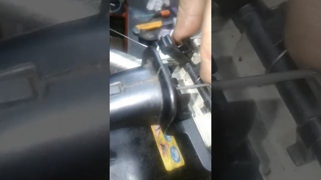 #STIHL#РЕМОНТ#РЫЧАГА#С ПРОВОЛКОЙ#БЫСТРО#БЕНЗОПИЛА#ПИЛА#Repair of the drossel lever смотреть онлайн