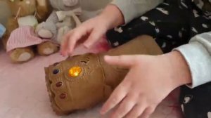Игрушка перчатка Бесконечности Таноса распаковка