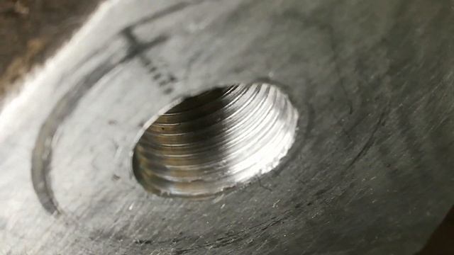 ваз 2114 восстановление резьбу под шпильку ролика ГРМ смотреть онлайн