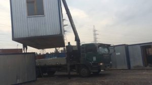 Обзор внутреннего пространства металлической бытовки