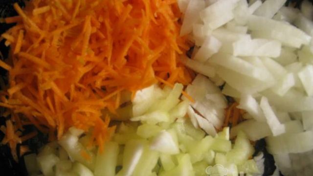 Сливочный суп с куриными фрикадельками