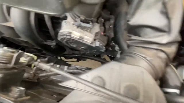 Kia Picanto ( 2015 ) 3cc Localização e Padrão de Chassi/Motor/Câmbio смотреть онлайн