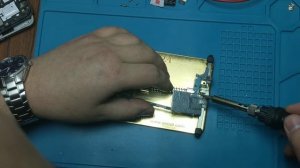 Samsung J3 - разборка и замена разъёма зарядки (microUSB) | J320F- не заряжается