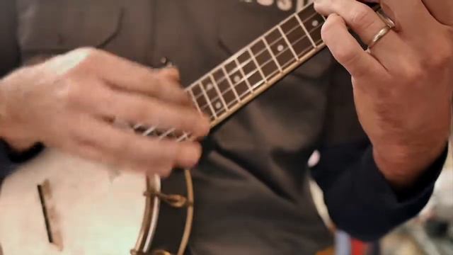 We Three Kings Kala Concert Banjo Ukulele смотреть онлайн