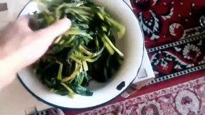 Салат из листьев редиски!