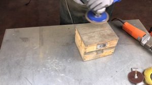 Чем зачистить краску с дерева? Реставрация.