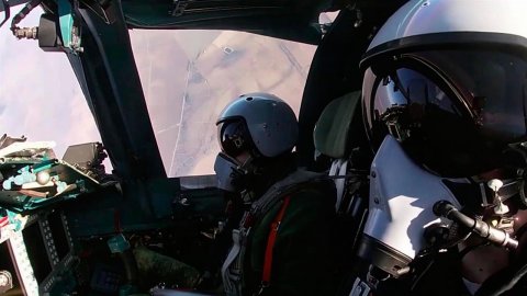 Минобороны России опубликовало кадры полетов экипажей самолетов Су-34 ВКС РФ