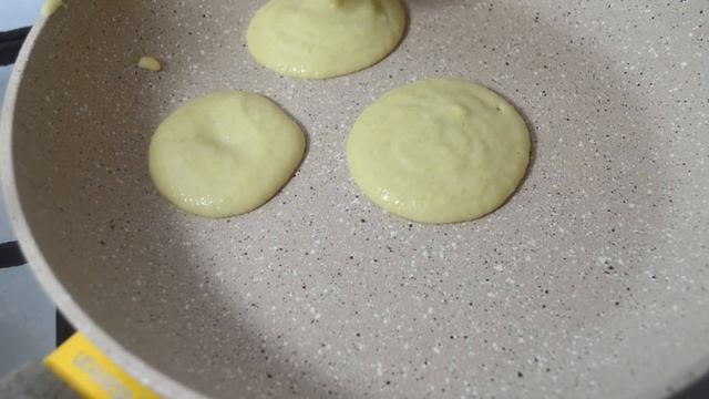 КАБАЧКОВЫЕ панкейки  на кефире (кабачковые  легкие оладьи)