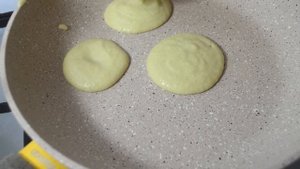 КАБАЧКОВЫЕ панкейки  на кефире (кабачковые  легкие оладьи)