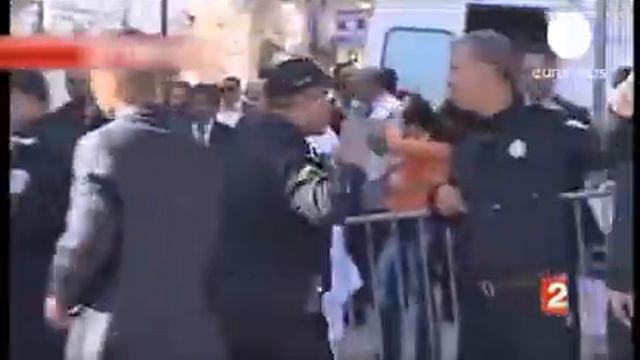 Бегство президента Тунису смотреть онлайн