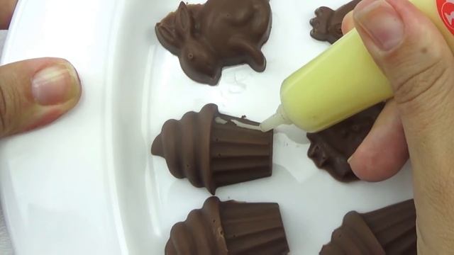 Делаем конфеты из шоколада от сюрпризов смотреть онлайн