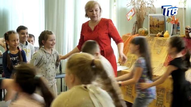 В ДГБ прошёл праздник Золотая осень смотреть онлайн