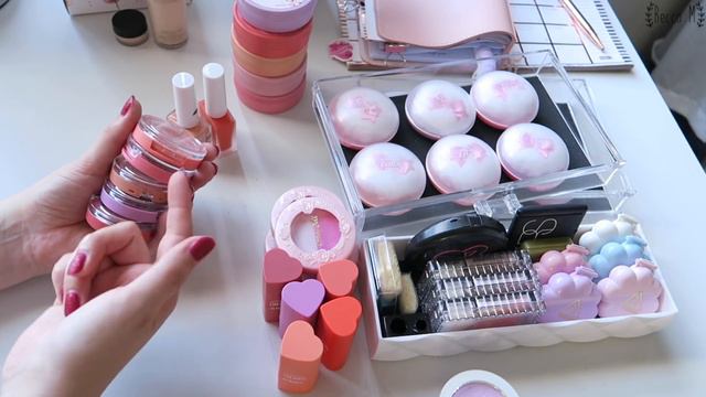 Cleaning out my make up l 2018 смотреть онлайн