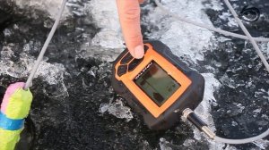 Первый лед с эхолотом Практик 7BWF(с проводным датчиком). Ловля плотвы на чертик вприглядку.