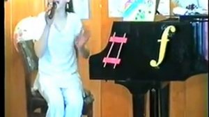 " Подарили пианино "- муз. Е. Данильченко /исп. П.Рудакова.